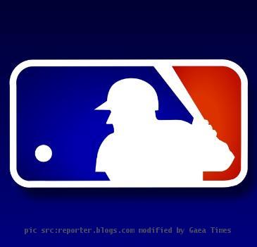 colors and the borders are okay  the text is fine as well  but not necessary  I was under the impression that any Major League style rendering had the image in white Here are a few examples  MLB MLG 1