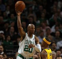 Ray Allen shooting a jmper in the Air Jordan 2009 PE Ray Allen s Air Jordan 2009 PE