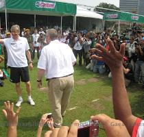 I was holding the Arsenal plaque at the photo session Arsene Wenger acknowledging the Arsenal supporters  including me   It was indeed an unforgettable experience to be able to get this close to Arsene Wenger