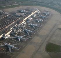 View of London Heathrow Terminal 4 Photo Credit  Mario Roberto Duran Ortiz  GNU Free Documentation License