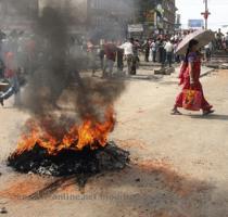 KATHMANDU | 18   06   2009 | Normal life has been disrupted in Nepali capital Kathmandu and two other districts in the valley on Monday with the bandh called on by Unified Communist Party