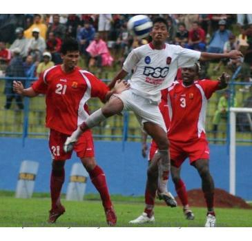 Go to comments May 19  2009 Wimbo Satwiko Persiba Bantul player Hari Susanto  center  jumps for the ball against Persema Malang s Hary Syaputra  left  and Seme Patrick Pierre   Photo  Ari Bowo Sucipto  Antara  Persema