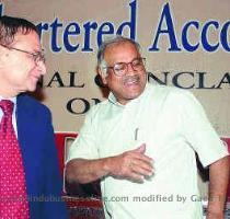 Mr Shantilal Daga  left   Chairman  Committee on Insurance  Institute of Chartered Accountants of India  and Mr C S  Rao  Chairman  Insurance Regulatory and