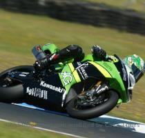 El piloto espa�ol de Kawasaki que disputa el mundial de Superbikes se ha encontrado con la noticia de una posible incursi�n en el mundial de Moto GP  en sustituci�n de Olivier Jacque