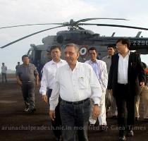 PRESS RELEASE November 8   Shri Mani Shankar Aiyar Hon Union Minister for Panchayati Raj arrives at Raj Bhawan helipad on 8 11 05