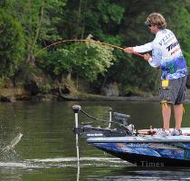 Bernard Troncale Birmingham NewsByron Velvick lands a bass on his way to third place on opening day of the Bassmaster Elite Southern Challenge at Lake Guntersville  Lake Guntersville s