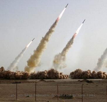 L Iran poss�de peut �tre surement des ing�nieurs cal�s en fission nucl�aire mais c�t� Photoshop  h� b� �a craint  En fait l�  sur la photo   il n y a que 3 missiles