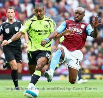 The Blues lacked an attacking edge after the Frenchman was left out of the 0 0 draw against Fulham  Attacking threat  Chelsea s Florent Malouda  left  Read more