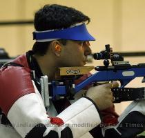 Thursday  November 6  2008 23 04 India s Gagan Narang stamped his class in the shooting World Cup Finals in Bangkok on Wednesday by winning the men s 10m air rifle gold in style equalling one World Record and creating another