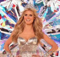 Project Runway MILF Heidi Klum has been named the World s Sexiest Model by Models com  The Victoria s Secret supermodel beat out fashion notables like Gisele Bundchen  Tyra Banks  and Kate