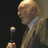 Irvin Kershner   Une tr�s courte apparition sur sc�ne avant de laisser la place au cin�ma  qui �tait pour ce soir incarn� par le film Fido   Irvin Kirshner  pr�sident du jury 2007  photo tir�e du site officiel