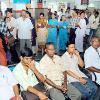 Photo  M  Govarthan Endless wait  More than 250 men and women waiting in front of the railway reservation counter at Erode to book tatkal tickets to Chennai