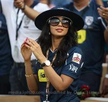 IPL indian premier league   Deccan Chargers  owner Gayatri Reddy says a prayer for her team IPL indian premier league   Deccan Chargers  owner Gayatri Reddy says a prayer for her team