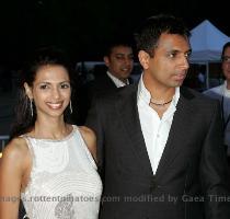 M  Night Shyamalan  right  and wife Bhavna � WireImage com