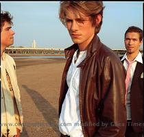 Hanson s all grown up and all about the indie life Jan  15  2008